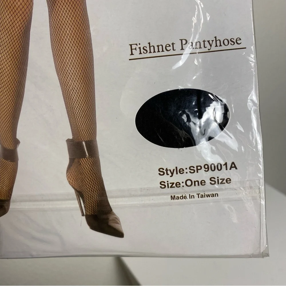 Leg Avenue Black Fishnet Pantyhose One Size NWT